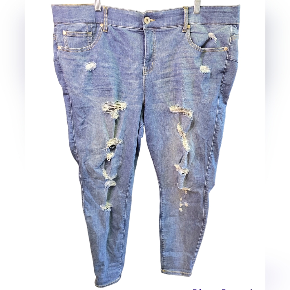 Torrid Women's Distressed Denim "Bombshell Skinny" Premium Stretch Jeans sz 22R - Picture 2 of 10